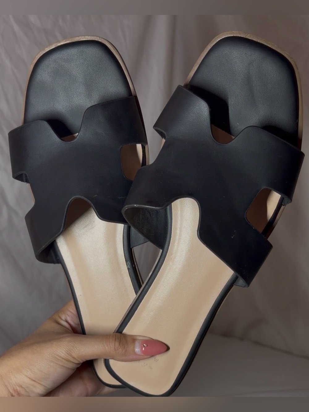 Black Women's Slide Sandals - Sleek Everyday Comfort